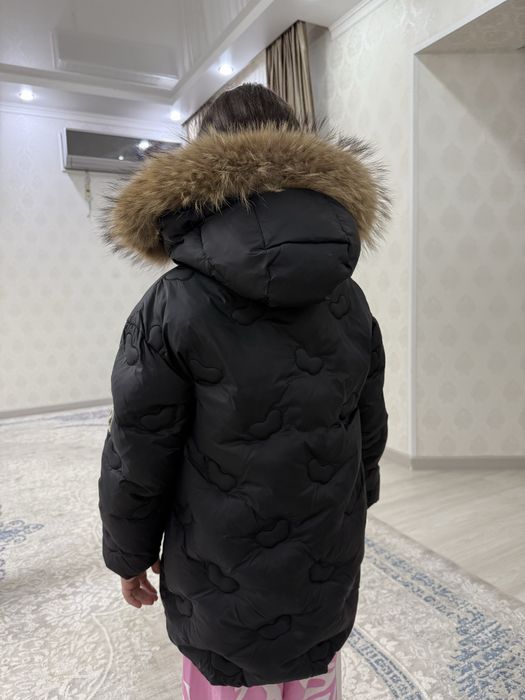 Срочно продам зимнюю куртку на девочку!