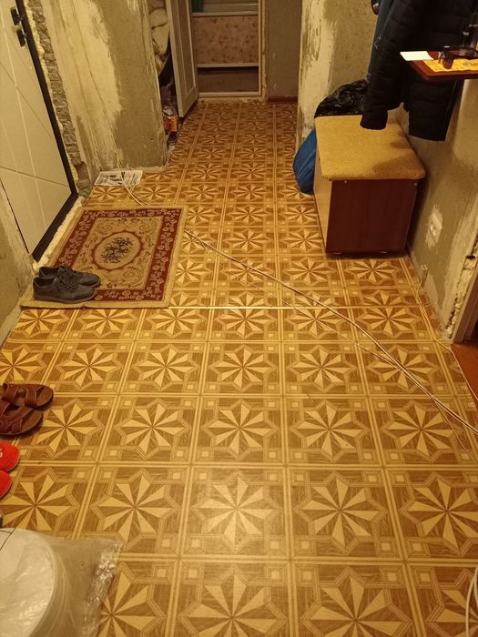 Продам линолеум б/у.