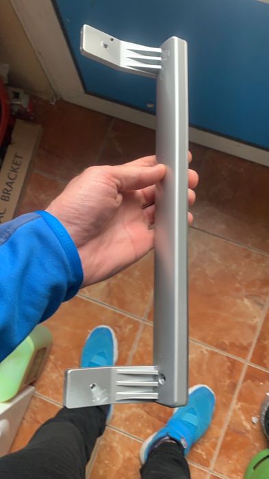 Maner 32cm distanta gauri 29,5cm beko arctic inox argintiu frigider