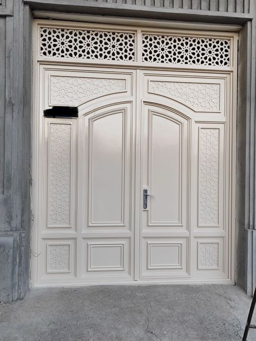 Дарвоза сотилади