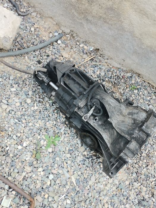 Audi 80 b4 каропка 5ступка