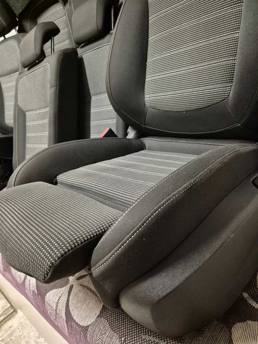 Салон-седалки Инсигния