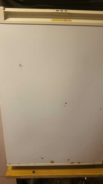 Продавам фризер БЕКО