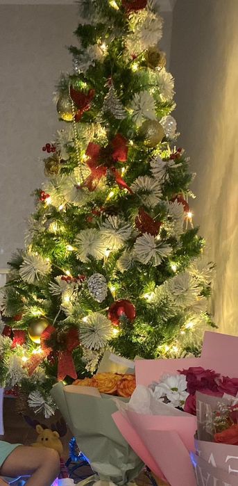 Продам ёлку искуственную