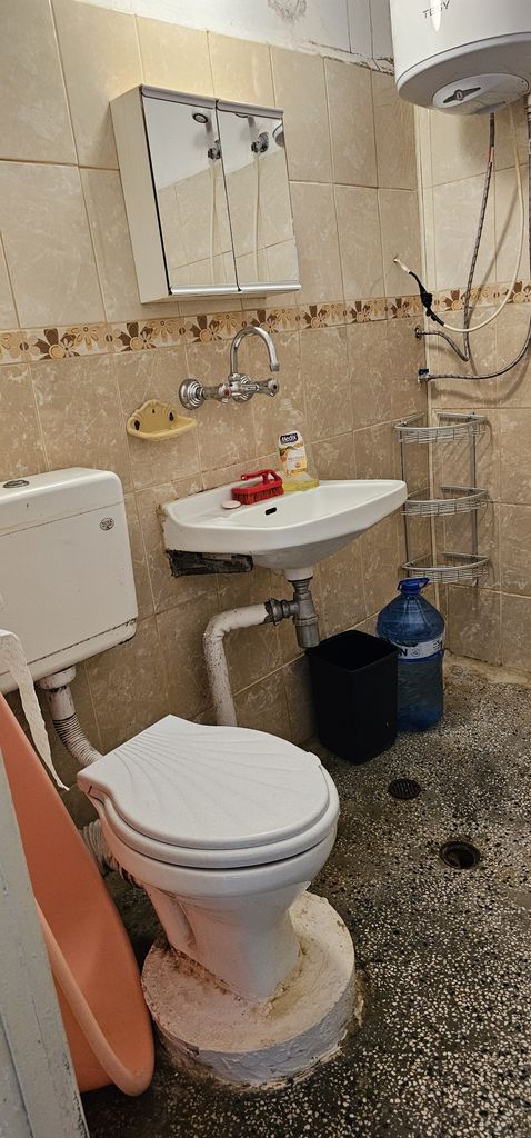 Продава се Двустаен апартамент в Бобов дол - 68 кв.м за 113 €/кв.м - Снимка #13