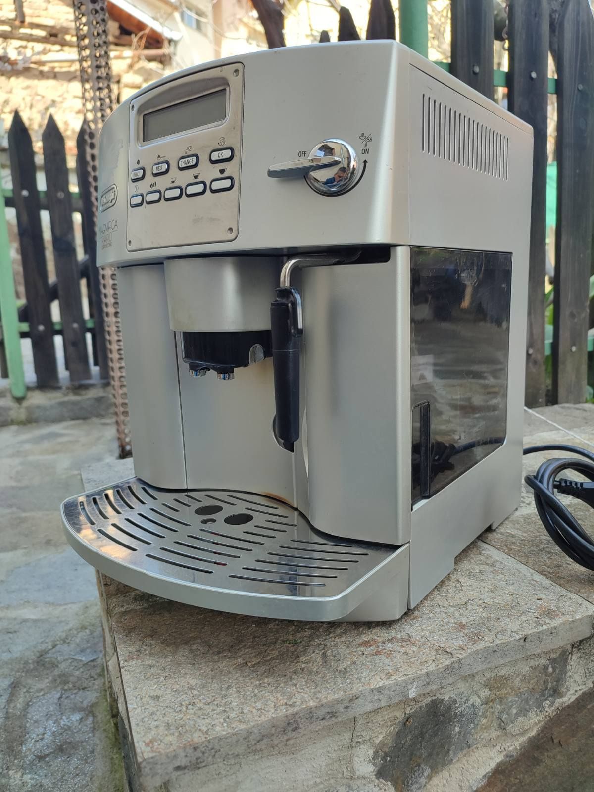 Кафе автомат Delonghi MAGNIFICA