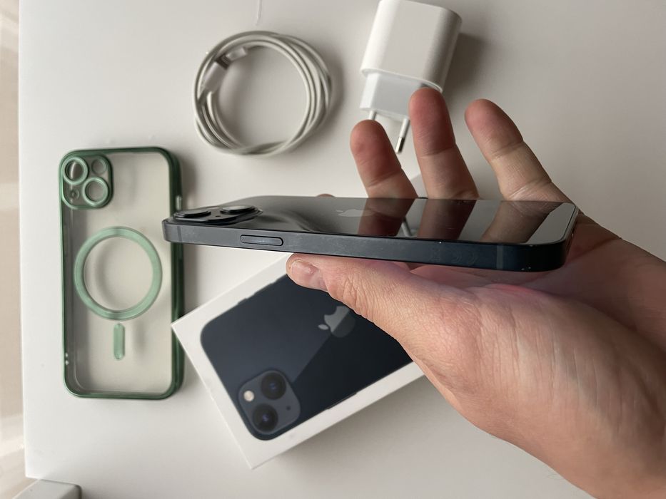 • Iphone  13 • midnight  •  FULLBOX •