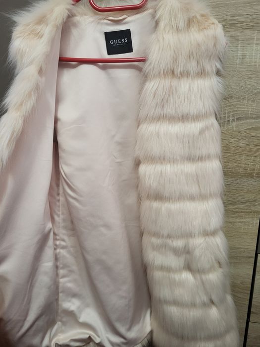 Vestă blană Guess