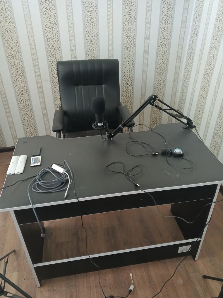 Tayyor Studio  stream,podkast,blog uchun