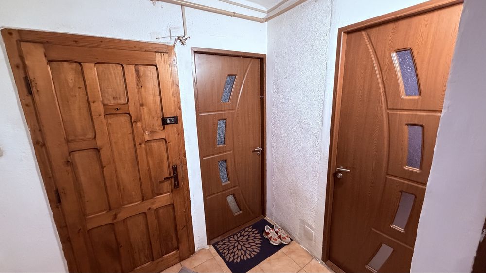 Apartament 3 camere, decomandat, etaj 2, 22 Decembrie 1989, proprietar