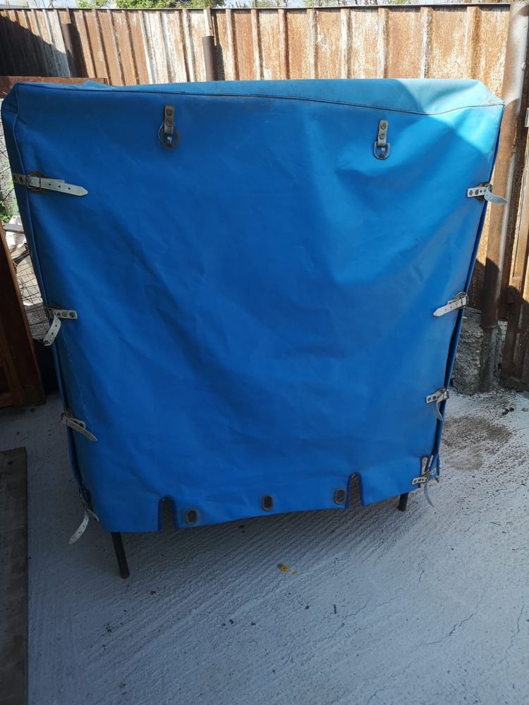 Remorcă 600 kg cu prelată – 1.56 x 1.16 m