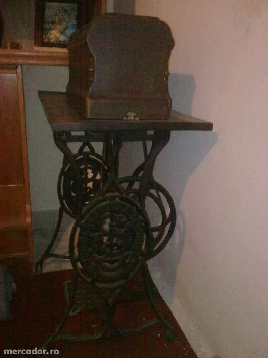 vand masina de cusut antica GRITZNER/460 eur.