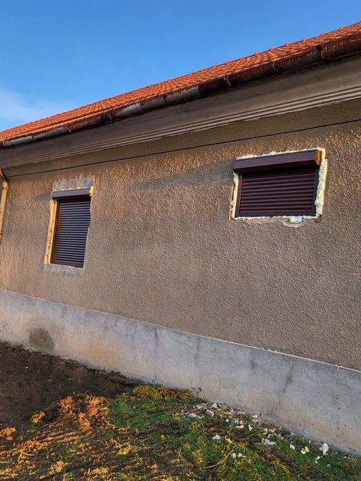 Rulouri exterioare aplicate , suprapuse și tencuibile