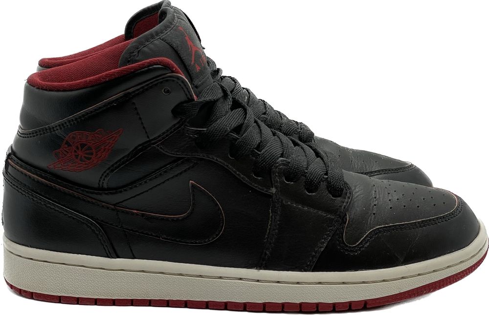 Jordan 1 retro bred black red white marime 41