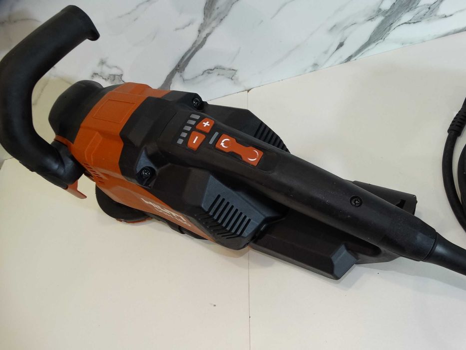 Hilti DGH 150 - Машина за шлайфане на бетон , замаски , бои и др.