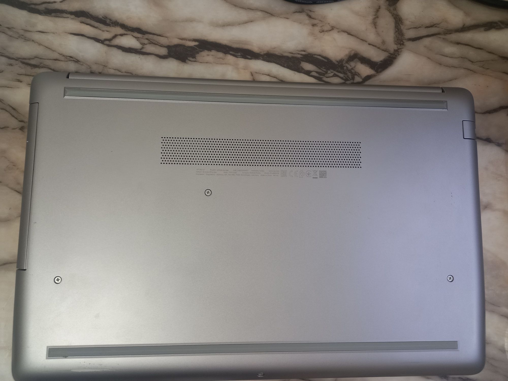 Лаптоп HP 250 G7 15.6 Intel® Core™ i3-1005G1 8gb DDR4 SSD