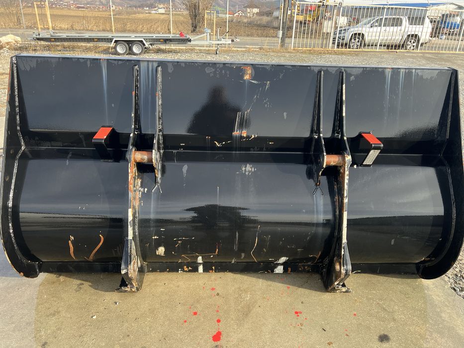 Furcii paleti pt incarcatoare ,manitouri si buldoexcabatoae