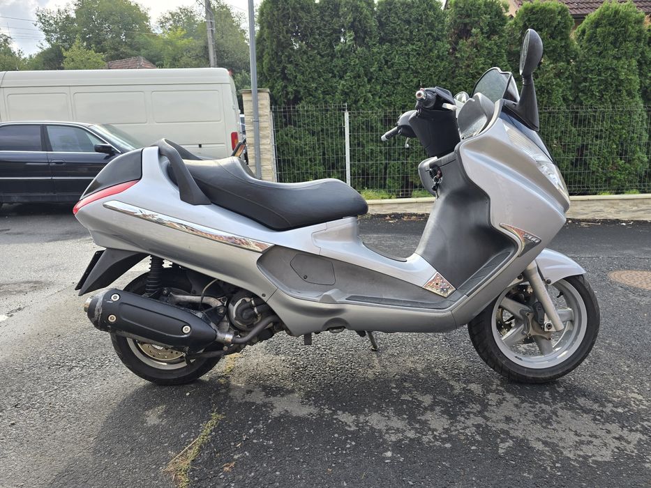 Piaggio x8 200cc
