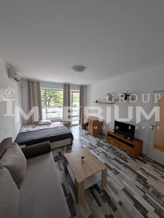 Двустаен обзаведен апартамент под наем в района на Генералите, гр. Ва