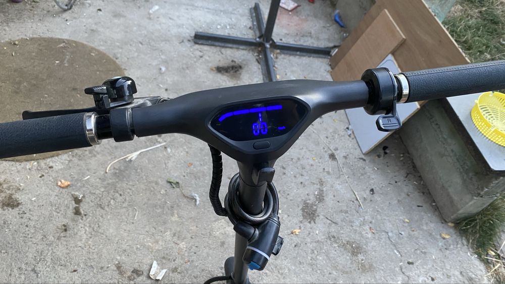 Trotineta electrica REID E4 PLUS sau schimb cu 2 biciclete