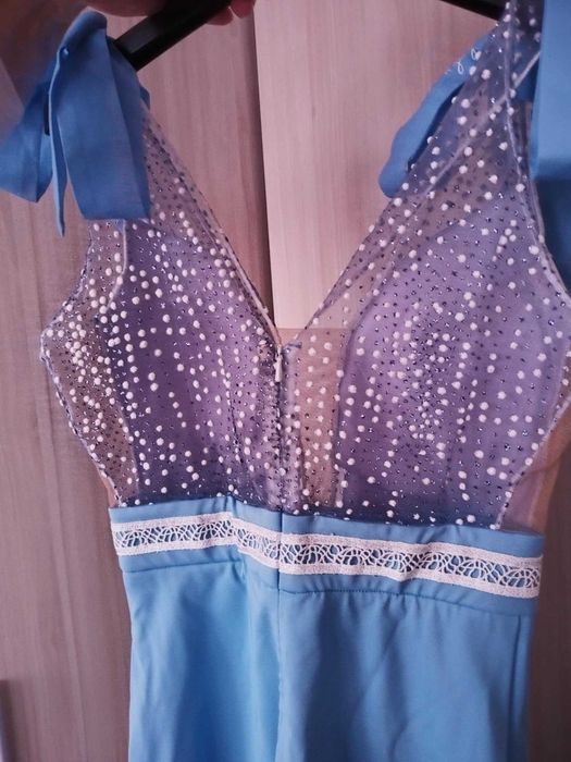 Разкошни рокли за предстоящите празници