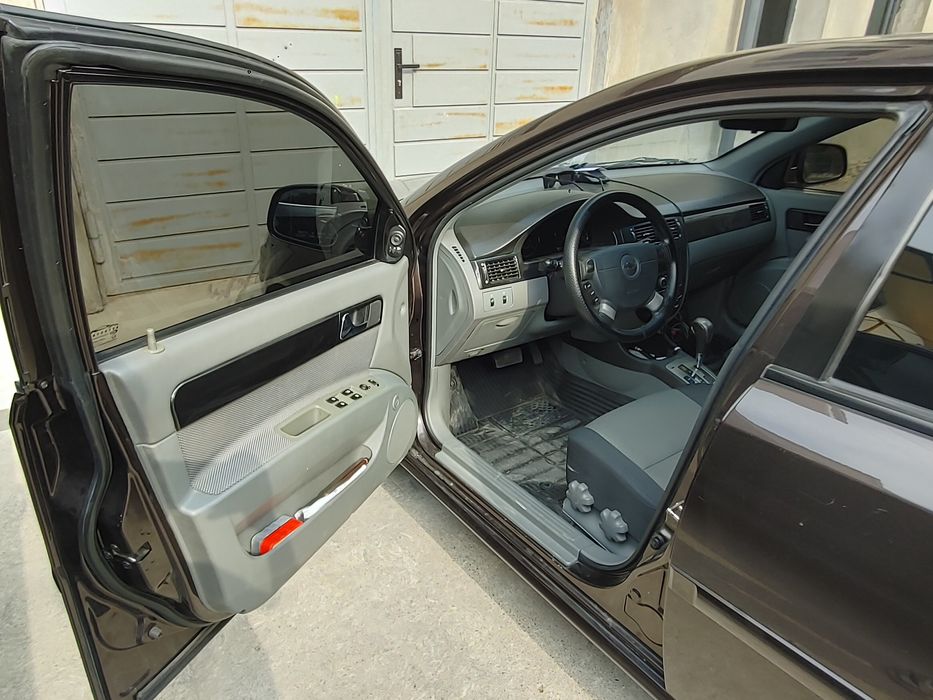 Chevrolet jentra chocco