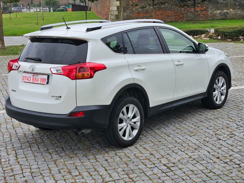 Toyota Raw-4 An 2014-11 Motor 2.0 Diesel Tracțiune 4x4 La Buton