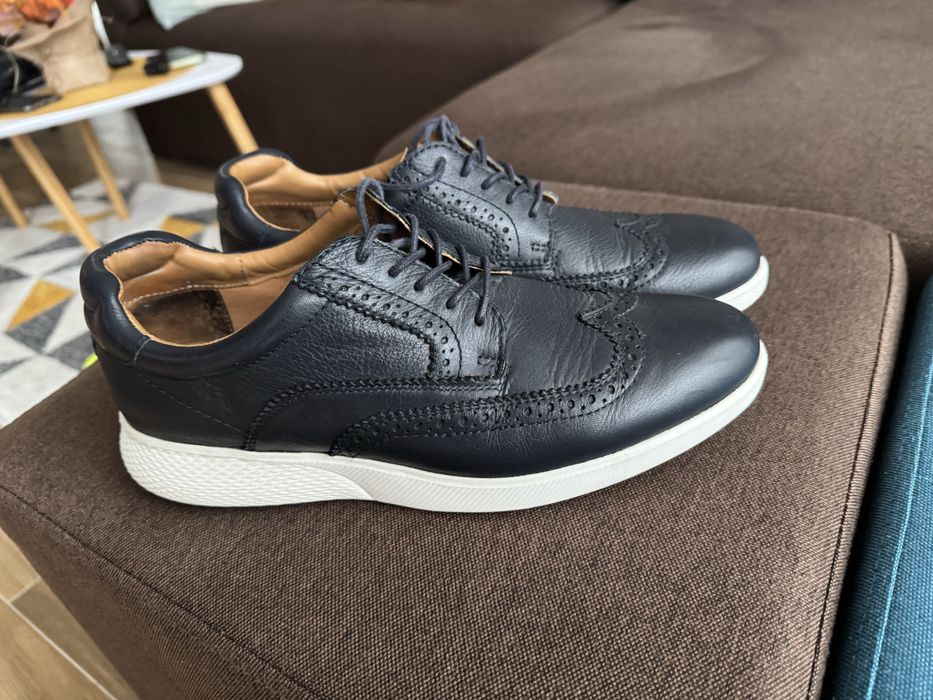 Елегантни мъжки обувки Massimo Dutti от естествена кожа