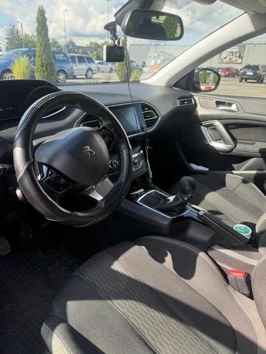 Peugeot 308 1.2/110 cp