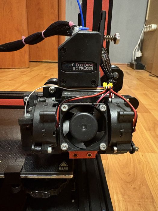 Imprimanta 3D Ender 3 Pro