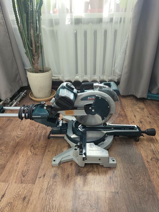 Пила торцовочная ALTECO 255 BD