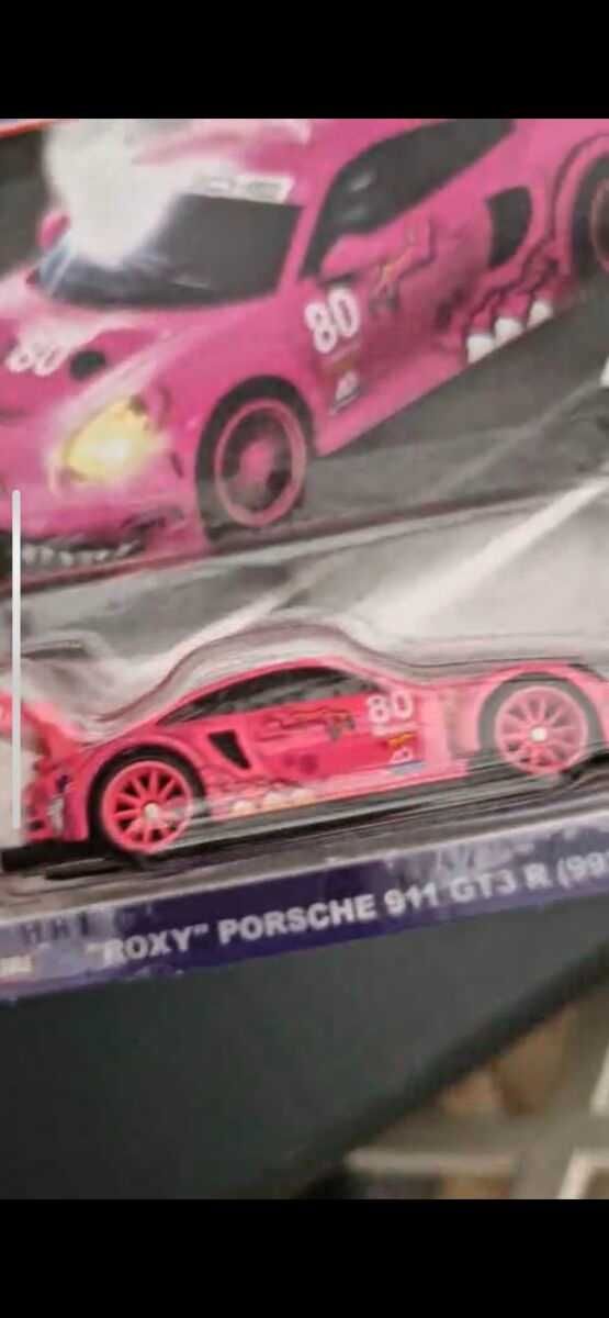 Hot Wheels PREMIUM "ROXY" porsche 911 GT3 r (992)