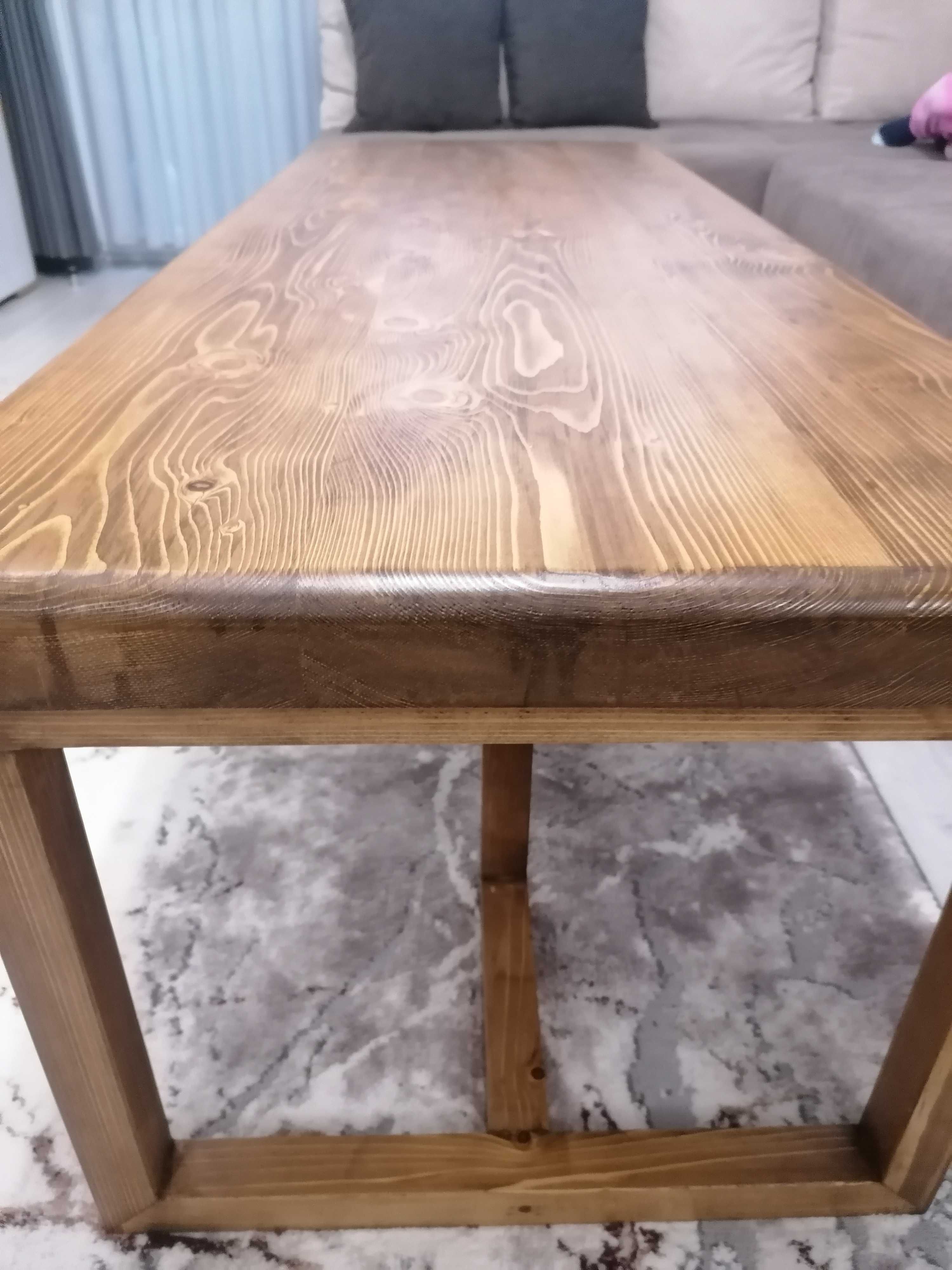 дървена холна маса