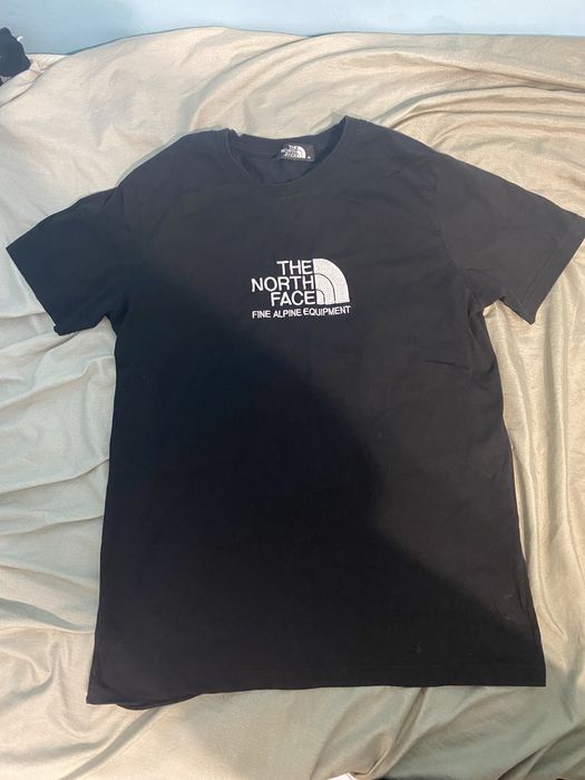 Тениски на adidas, balenciaga, the north face и nike