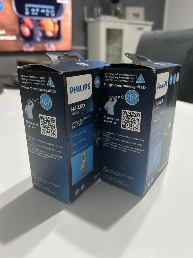 Bec LED pentru motocicletă Philips P43t-38/18W/12V 5800K NOU SIGILAT