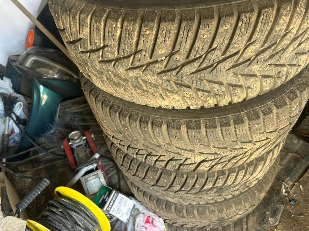 Продается автомобильный колесо