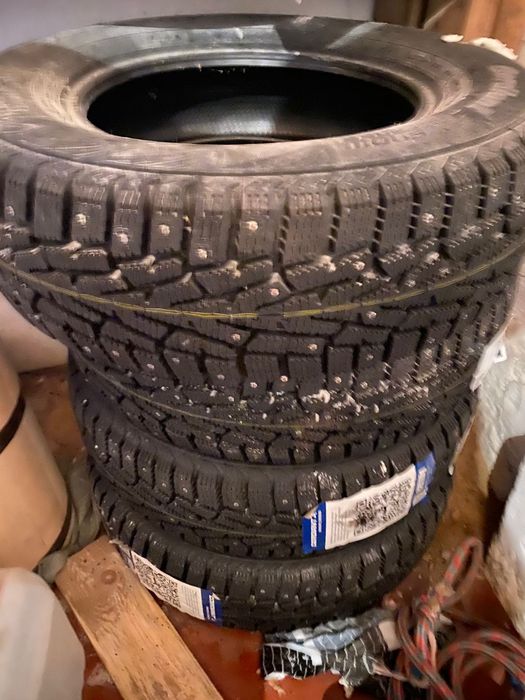 Покрышка 205/70/R15