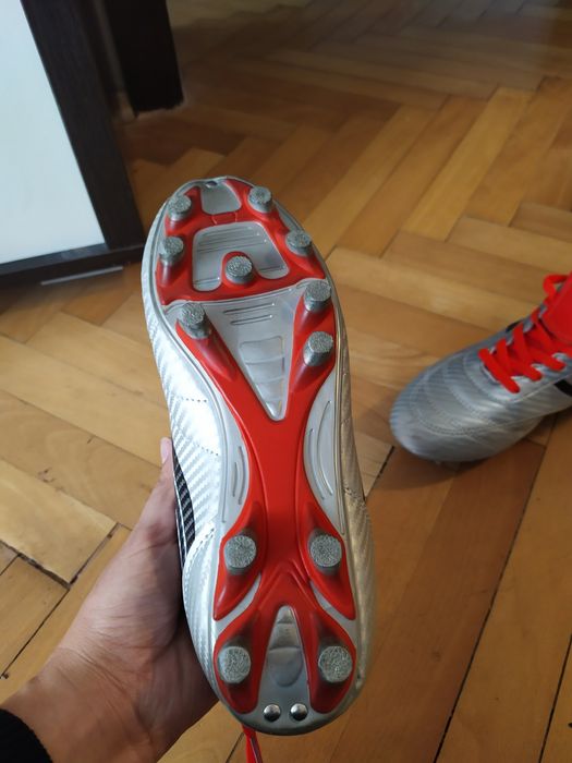 Бутонки / обувки за футбол