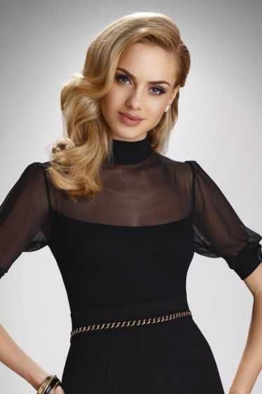 Продавам Стилна дамска блуза на фирма "Елдар"-нова!