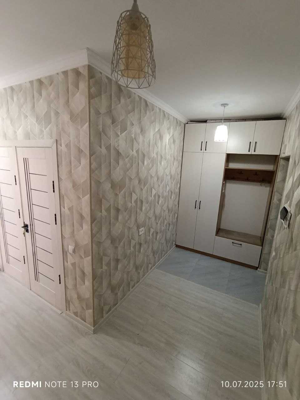 Срочно, продаётся квартира 2-ух комнатный квартира.