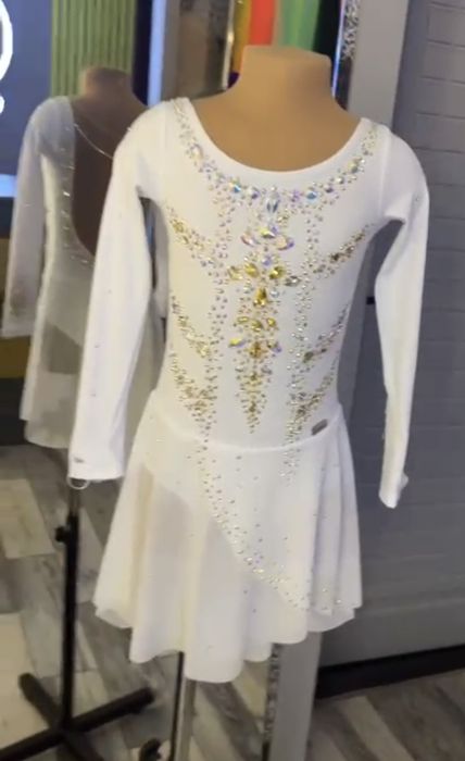 Продам платье для фигурного катания