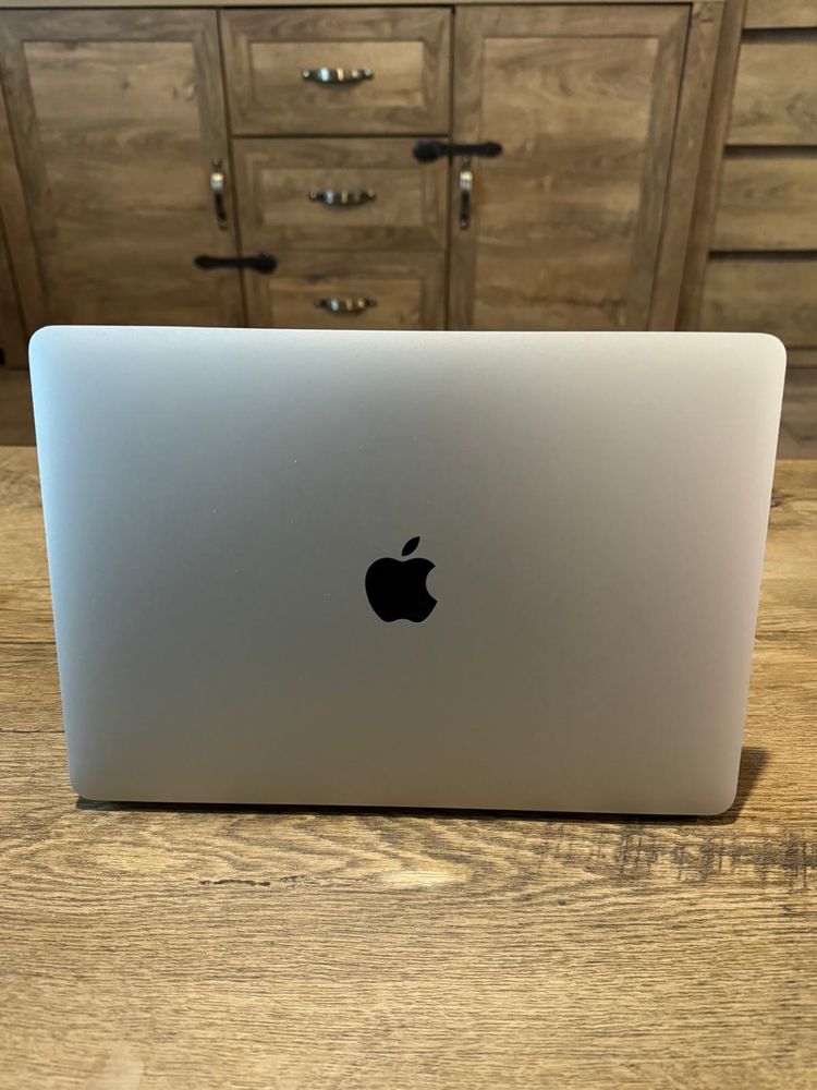 Macbook pro 13 (2019)
