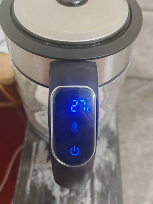 Продается сенсорный электрочайник