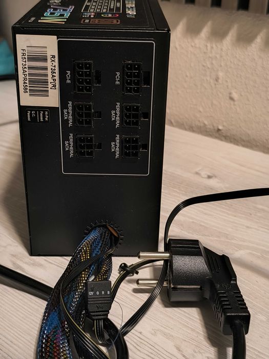 Захранване за компютър Thunder RGB RX-735AP