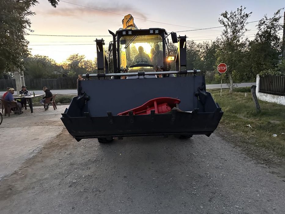 Buna ziua inchiriez buldoexcavator
