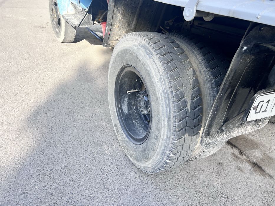 Zil 1984 yil yaxshi xolatida qarab xaydalgan