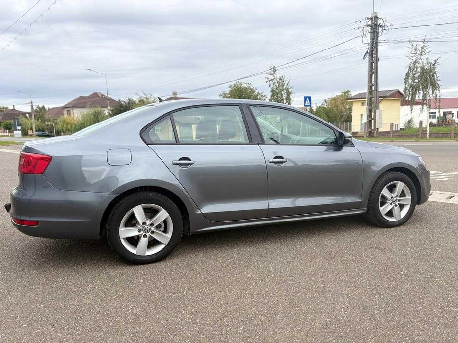 Volkswagen  Jetta
201 | 1,6 TDI | 105 CP | 151 700 | EURO 5
