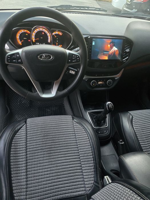 Срочно продаётся Lada Vesta SW Cross 1.6