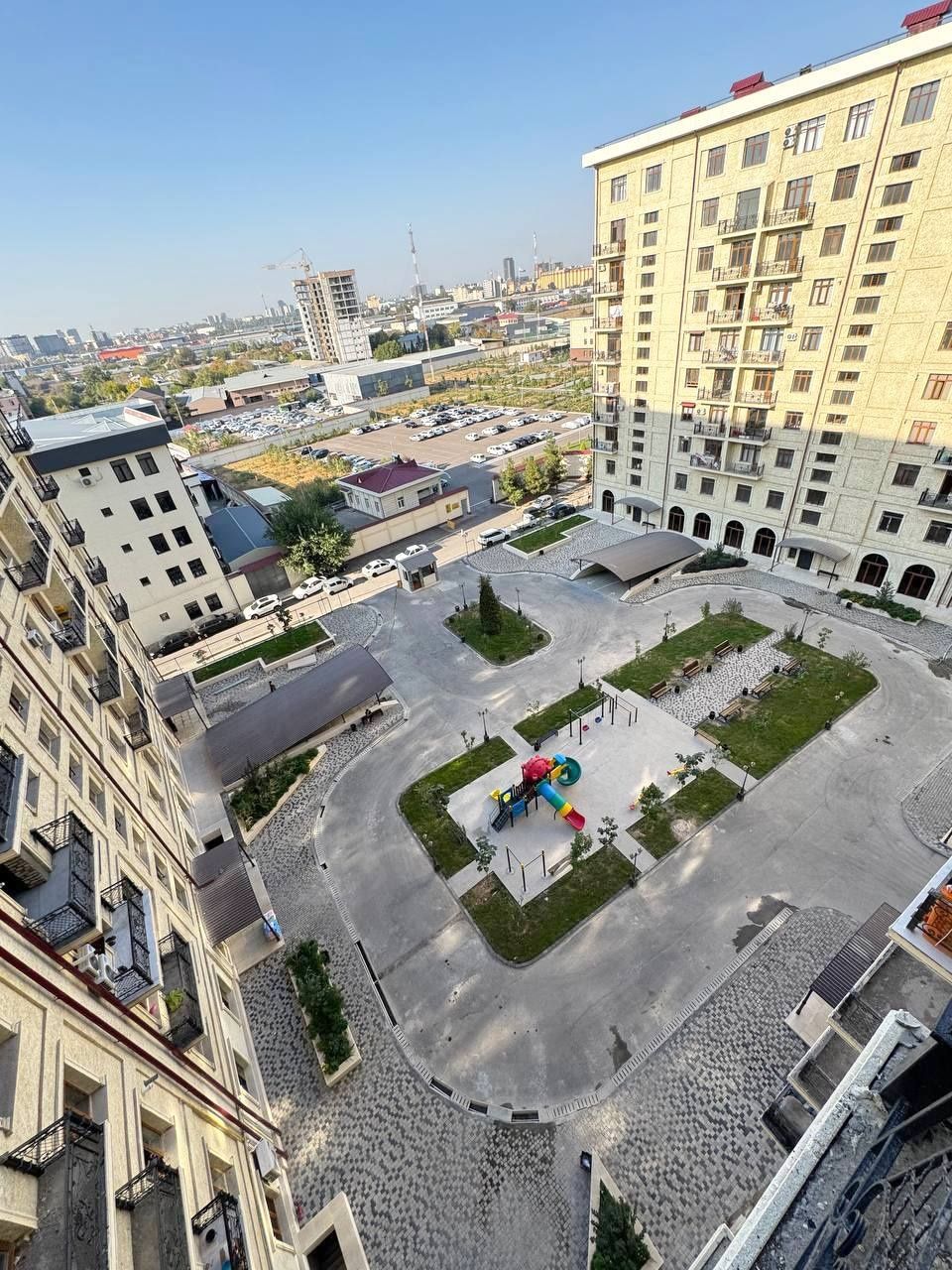 СРОЧНО ПРОДАЁТСЯ КВАРТИРА 3/8/10
Площадь: 136 квадратных метров