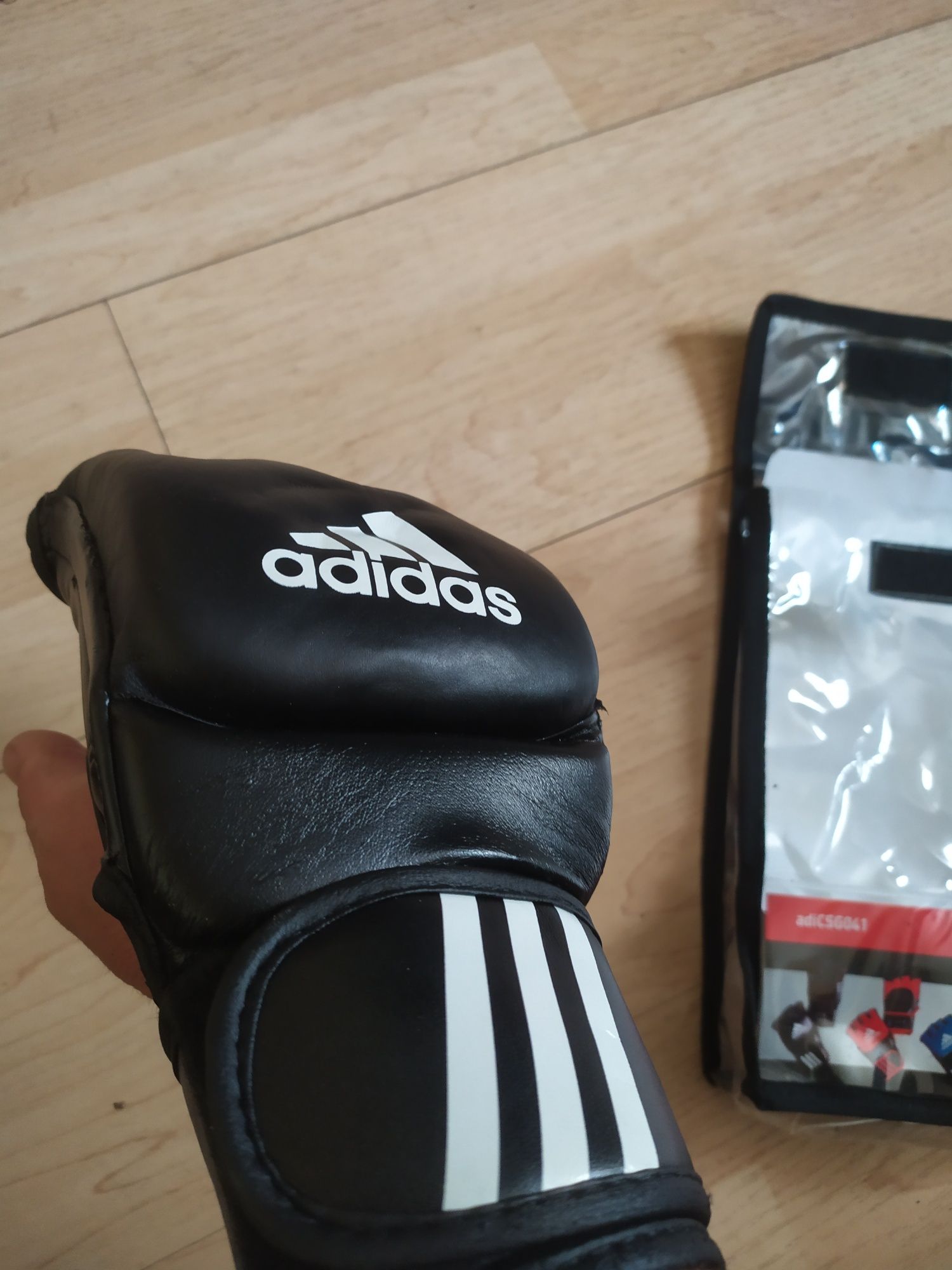 MMA ръкавици Adidas